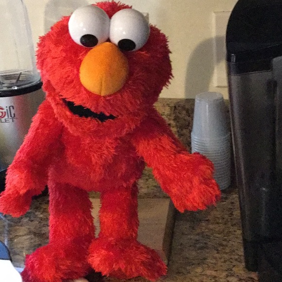 Hasbro Other - Tickle Me Elmo